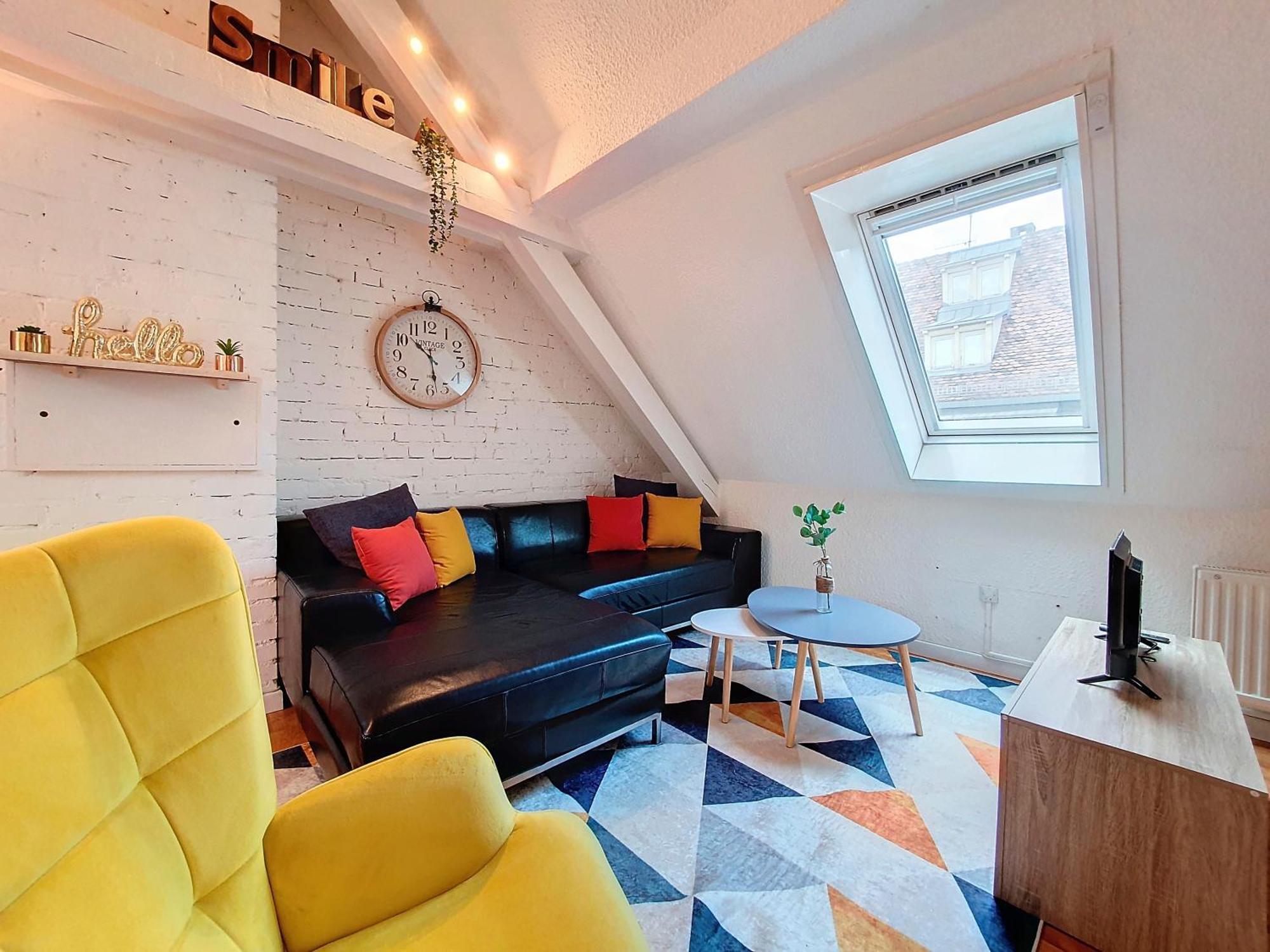 Skyward - Hypercentre - Confort - Rue Pietonne - Calme - Authentique Appartement *